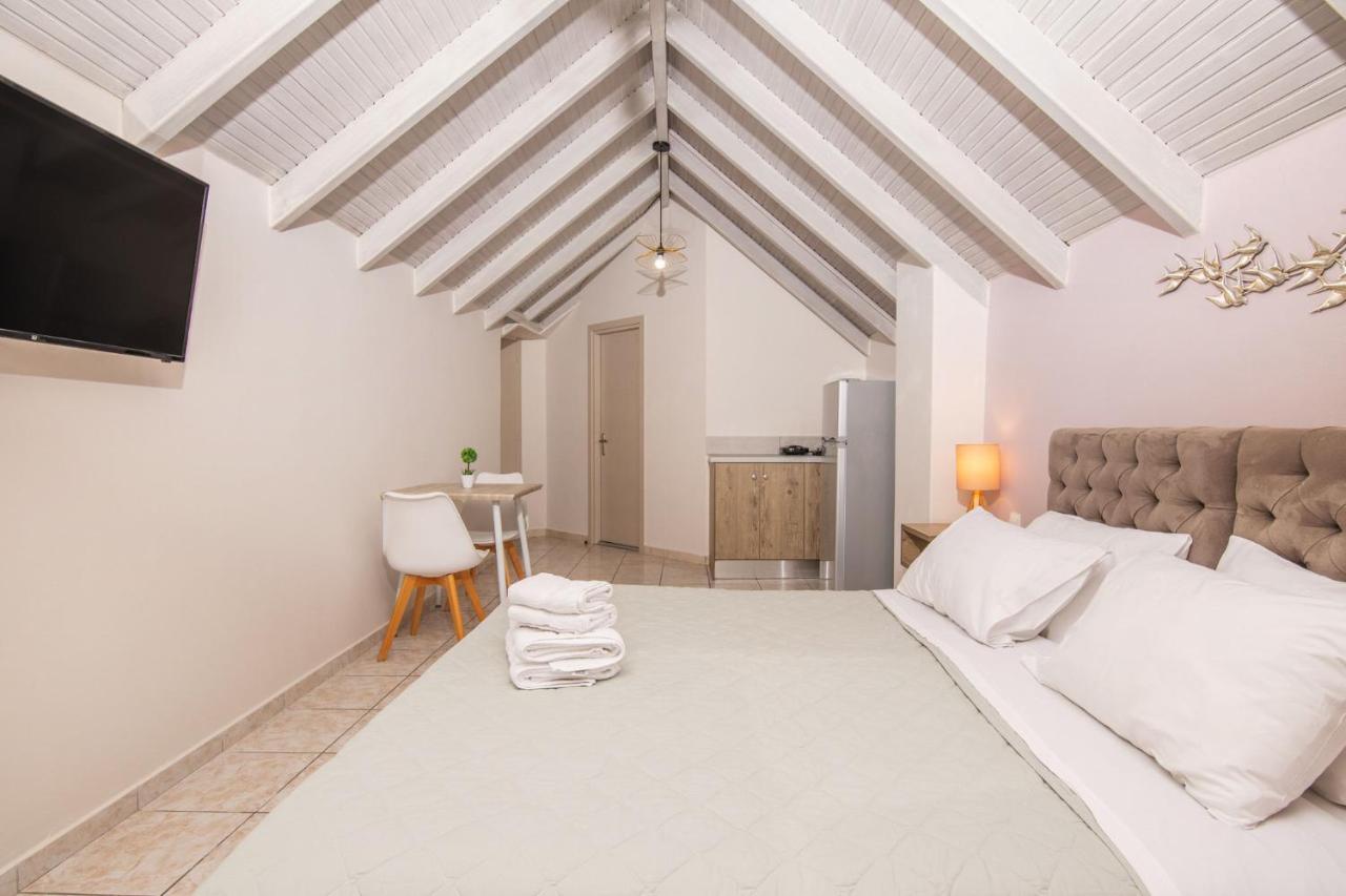 Koukos Loft Apartments Циливи Экстерьер фото